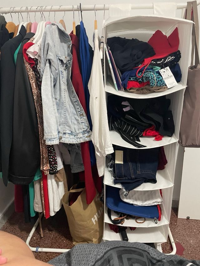 Porta abiti in metallo bianco