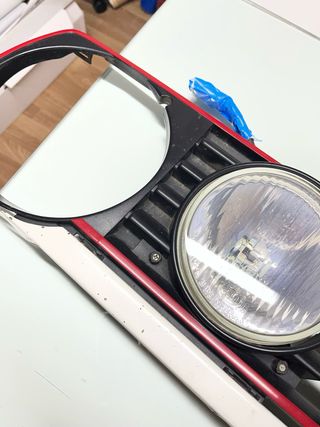 Calandra Golf MK2 con faros y logo VW