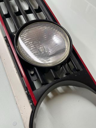 Calandra Golf MK2 con faros y logo VW