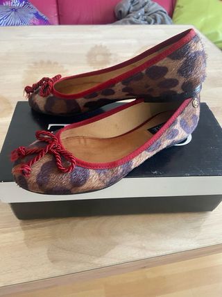 Merceditas Cuplé leopardo como nuevas
