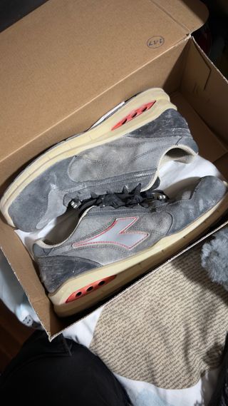 Botas U Power grises y rojas