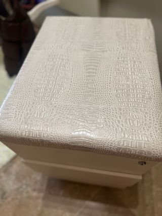 Cajonera metálica blanca con tapa polipiel ruedas