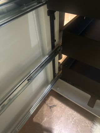 Cajonera metálica blanca con tapa polipiel ruedas