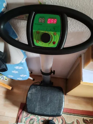 Máquina de ejercicio vibratoria