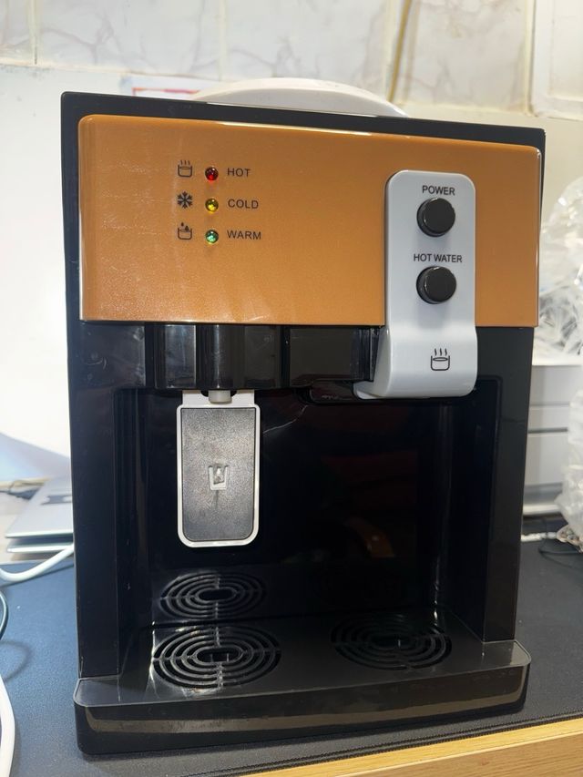 Dispensador de agua eléctrico