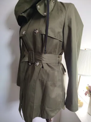 Gabardina Nueva Stradivarius Talla M