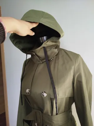 Gabardina Nueva Stradivarius Talla M