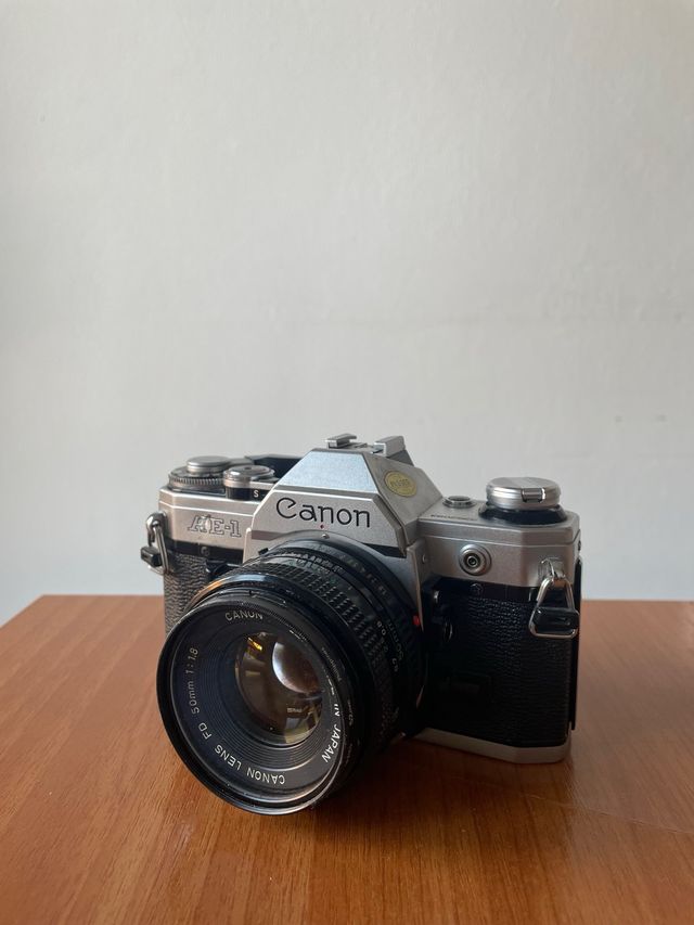 Canon AE-1 Cámara Analógica Plata