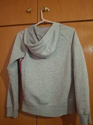 Chaqueta deportiva Adidas chica gris y rosa