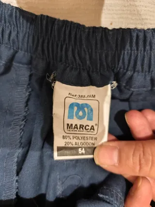 Pantalón azul largo hombre.