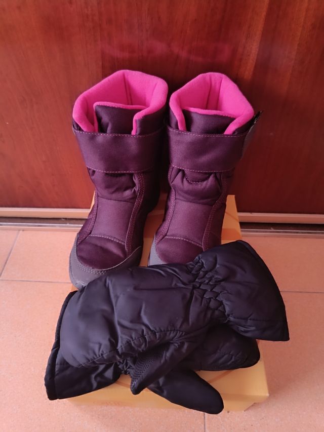 Botas de nieve y manoplas para niños