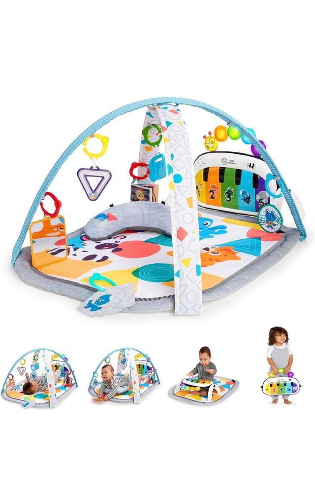 Gimnasio de actividades para bebés con piano