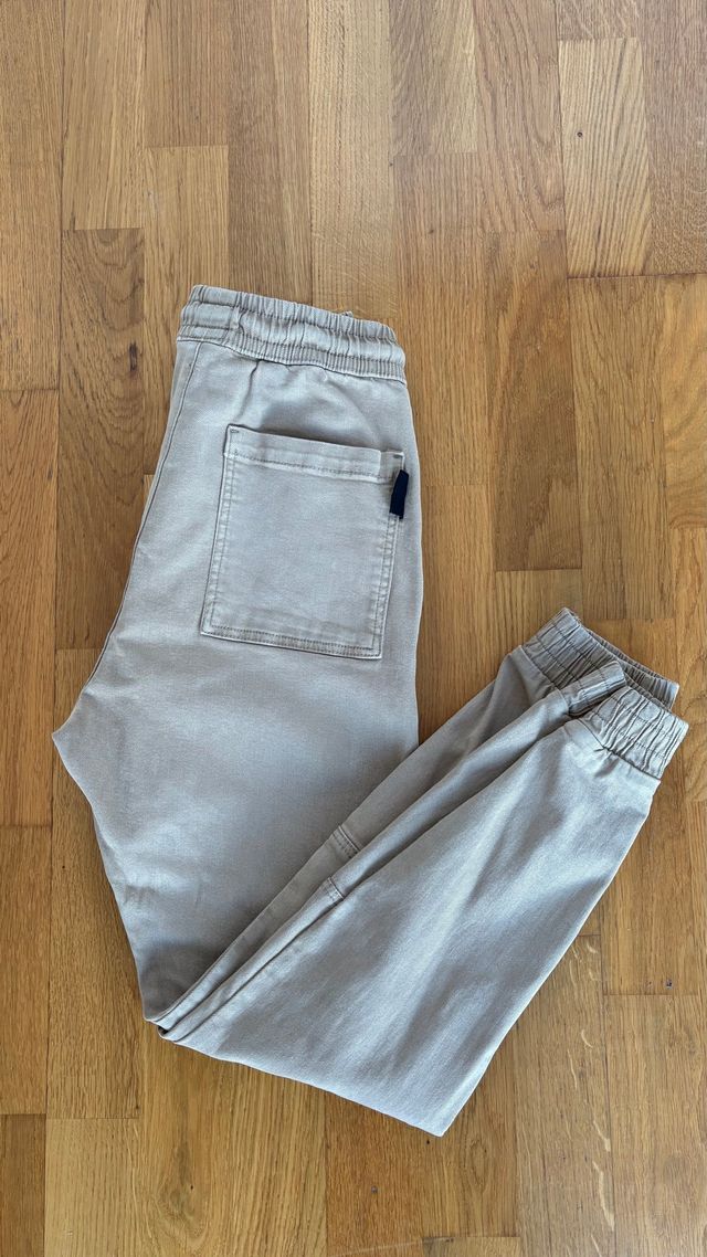 Pantalón Bershka beige/marrón