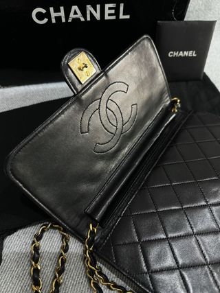 lindíssima Bolsa Chanel Timeless Preta Dourada