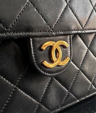 lindíssima Bolsa Chanel Timeless Preta Dourada