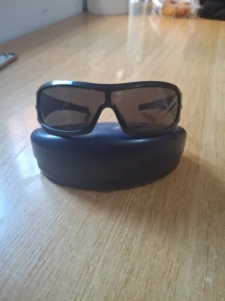 Gafas de sol Carrera UV400 negras y marrones