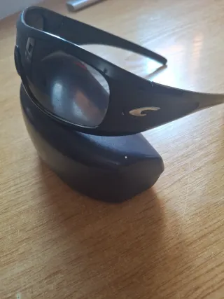 Gafas de sol Carrera UV400 negras y marrones