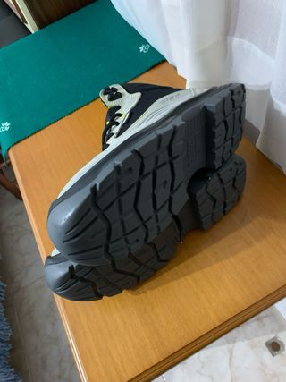 Botas seguridad Delta Talla 43 Nuevas