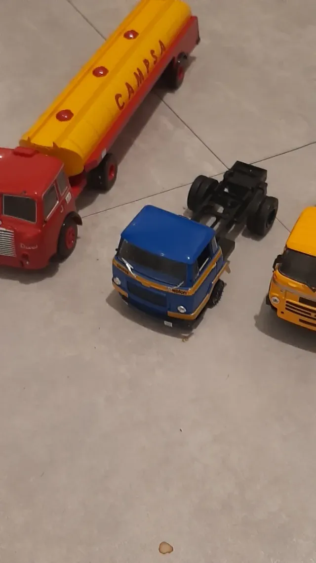 Camiones de hierro varias marcas