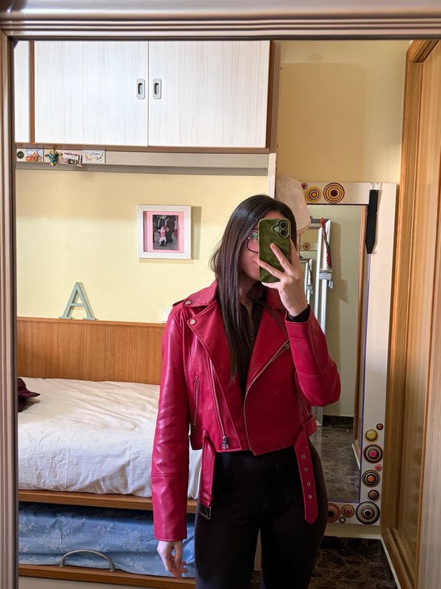 Cazadora cuero roja