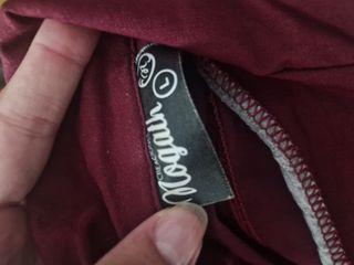 Americana mujer roja