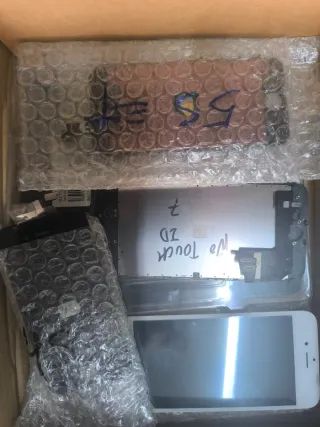 Lote Pantallas y Baterías para Teléfonos