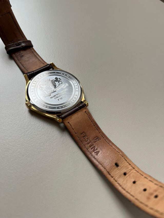 Reloj Festina F16747 Dorado Correa de piel
