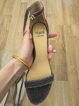 Zapatos de tacón Tejus dorados y rojos talla 40