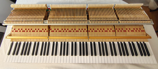 Piano de Cola Kawai GE-2