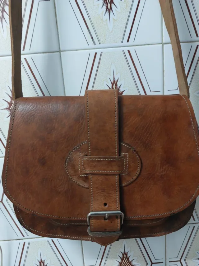 Bolso bandolera de cuero marrón