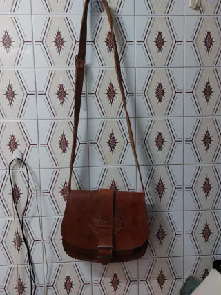 Bolso bandolera de cuero marrón