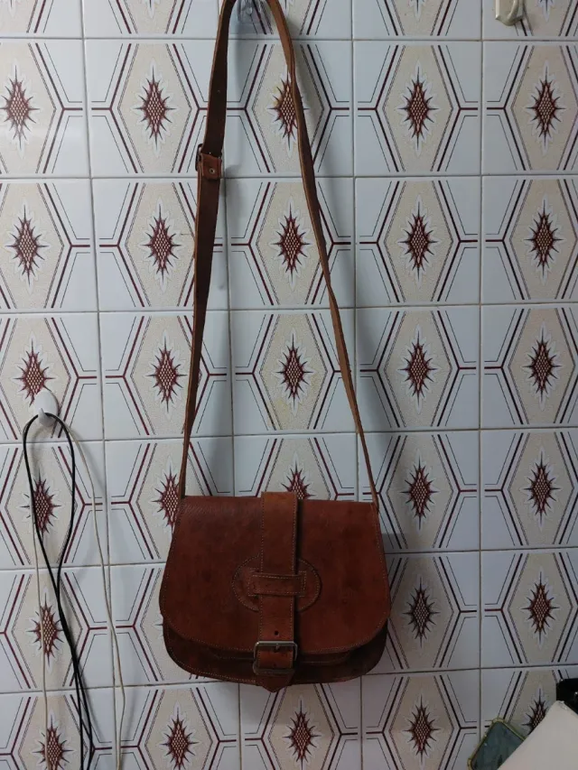 Bolso bandolera de cuero marrón