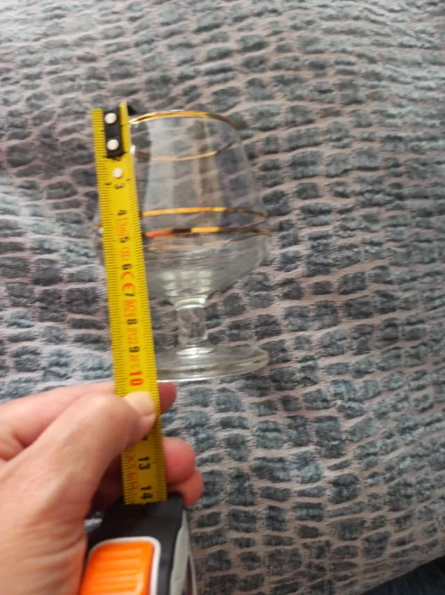 6 Copas de licor,  de cristal con filo de oro