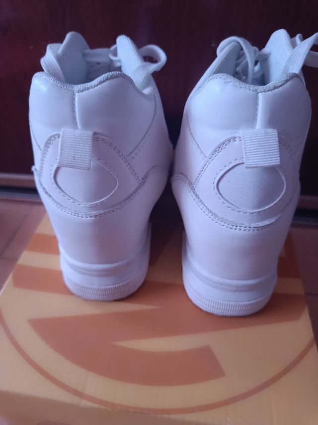 Botas blancas tacón corrido