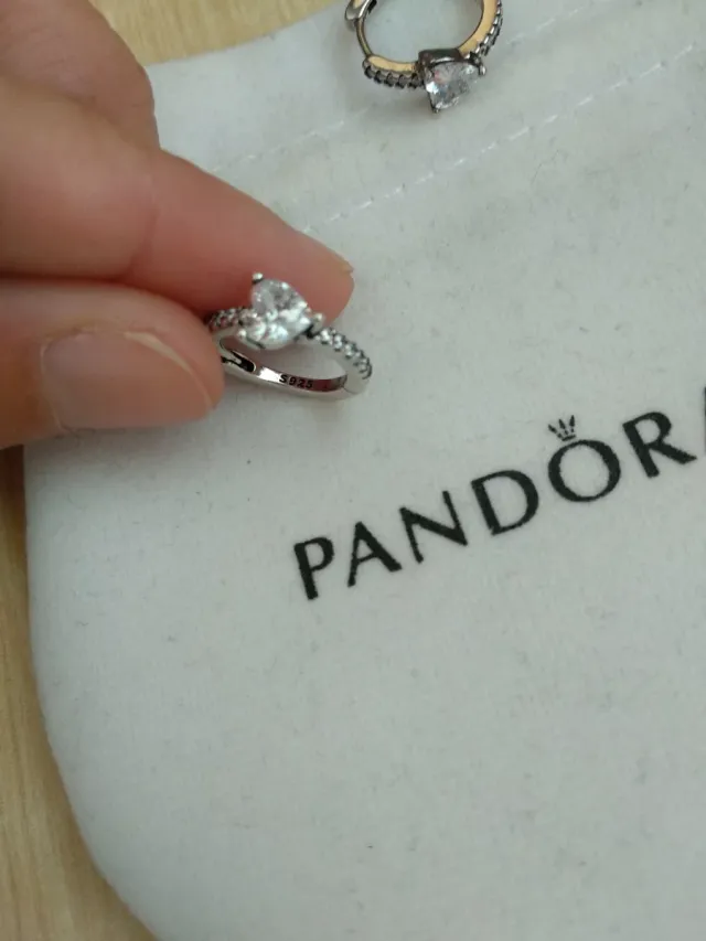 Pendientes Pandora Corazón Plata