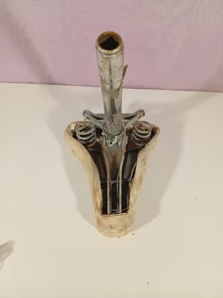 Asiento de bicicleta antiguo