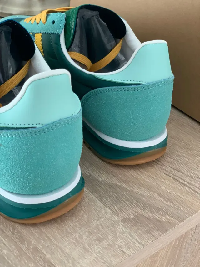 Zapatillas deportivas verdes  talla 36