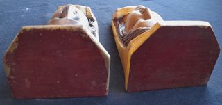Ménsulas de Madera con Rostros de Vestales (1970)
