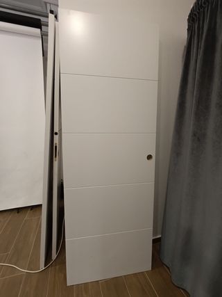 3 Puertas correderas madera blancas