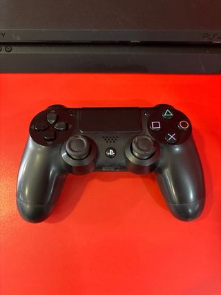 PS4 Slim 1TB con mando original