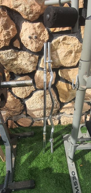 Máquina Multifuncional de Pesas y Banco barras