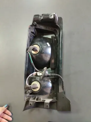 Piloto trasero derecho Grand Voyager 87