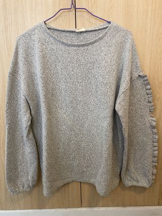 Jersey Zara gris con volantes