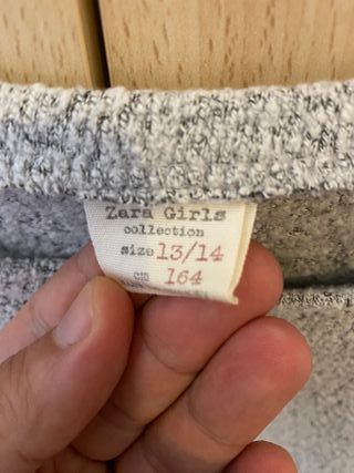 Jersey Zara gris con volantes