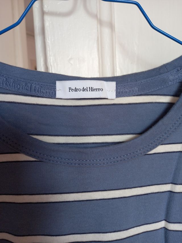 Camiseta Pedro del Hierro a rayas azul y blanca