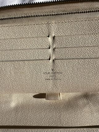 Cartera Louis Vuitton Beige