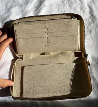 Cartera Louis Vuitton Beige