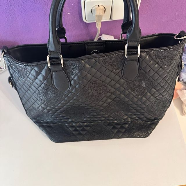 Bolso Negro Desigual (incluye cartera)