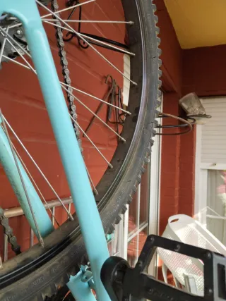 Bici de montaña azul