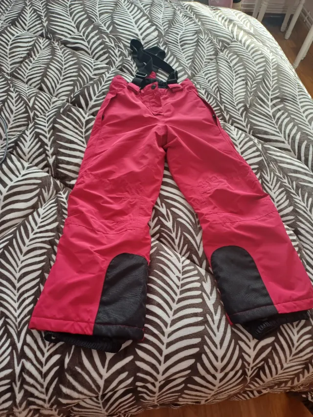 Pantalón de nieve para niña/o.    6 / 8 años